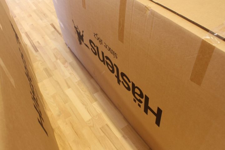 558740-2 Plush bed, Hästens, Novoria SF, 90x210, Blue ck