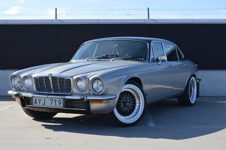 554897-1 Jaguar XJ LWB 4.2 XK6 186hk -77 "6200mil"