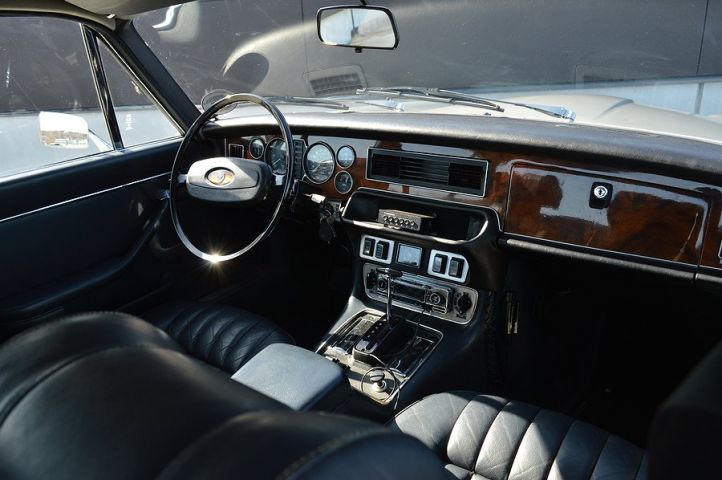 554897-13 Jaguar XJ LWB 4.2 XK6 186hk -77 "6200mil"