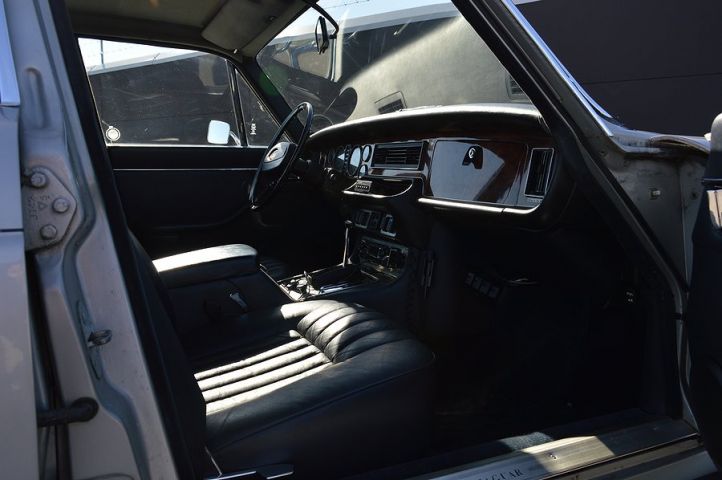 554897-15 Jaguar XJ LWB 4.2 XK6 186hk -77 "6200mil"