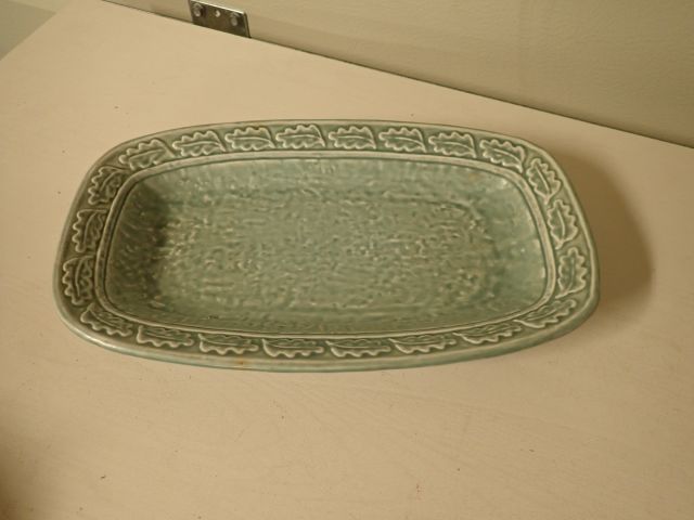 466841-4 Older tube beach porcelain 15 parts.