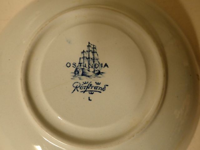466841-15 Older tube beach porcelain 15 parts.