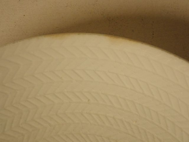 466841-24 Older tube beach porcelain 15 parts.