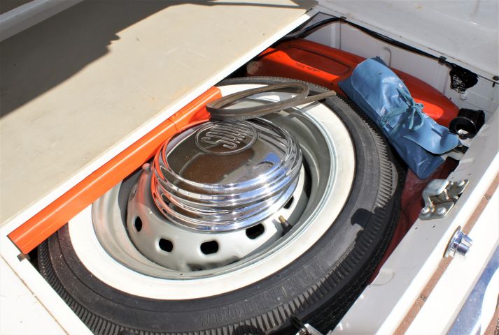 339549-24 Saab 96 DE LUXE - 61 (820 mil)