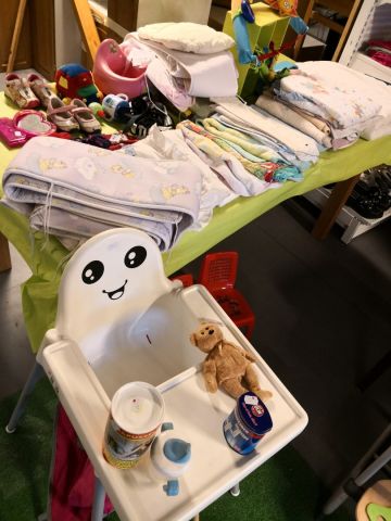 566007-14 Curio shop