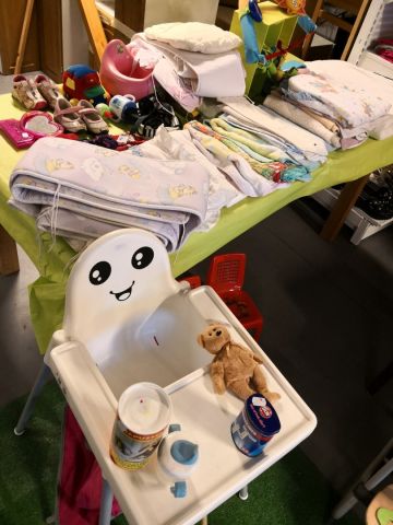 566007-15 Curio shop