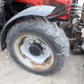 565653-21 Traktor Massey Ferguson 4225 -1997 med frontlastare, vikplog, sandspridare