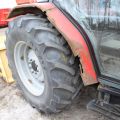 565653-22 Traktor Massey Ferguson 4225 -1997 med frontlastare, vikplog, sandspridare