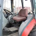 565653-26 Traktor Massey Ferguson 4225 -1997 med frontlastare, vikplog, sandspridare