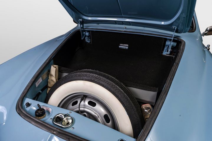 566870-33 Volkswagen Karmann-Ghia 1500 -1969