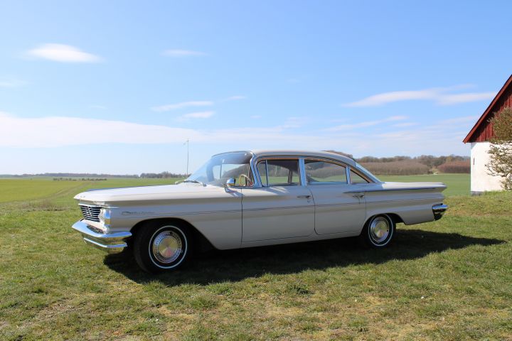 567032-15 Pontiac Catalina -60