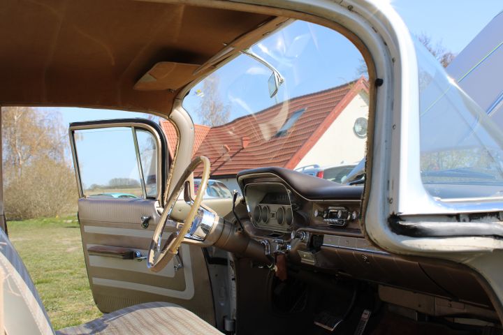 567032-34 Pontiac Catalina -60