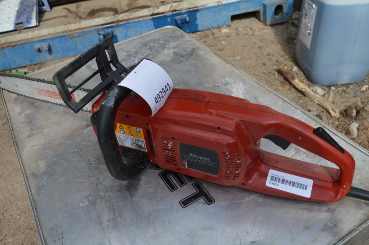 492941-5 Chainsaw Jonsered CS 2121 EL