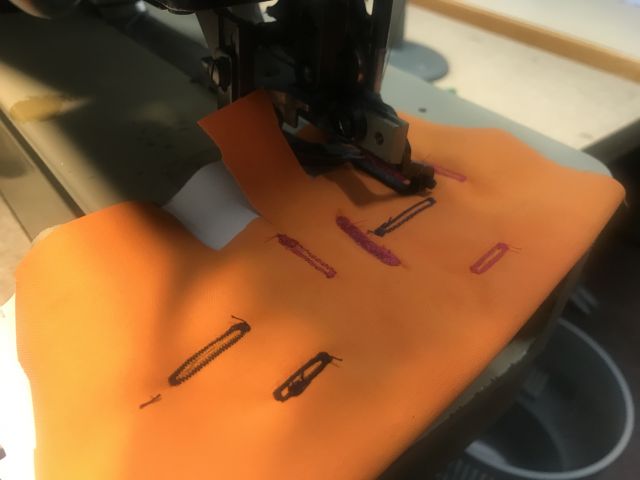 567852-3 Pfaff 901-3915-300/002 button hole machine