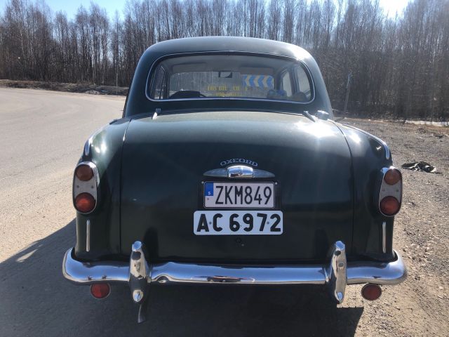 519484-10 Morris Oxford -58 Green #New images #