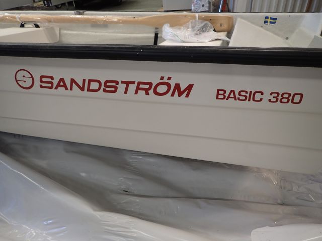 521230-8 Plastic boat Sandström Basic 380 NY