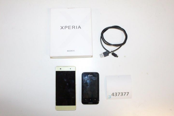 437377-1 2 mobile phones Sony Xperia