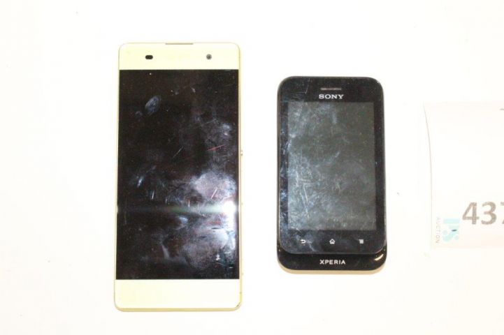 437377-2 2 mobile phones Sony Xperia