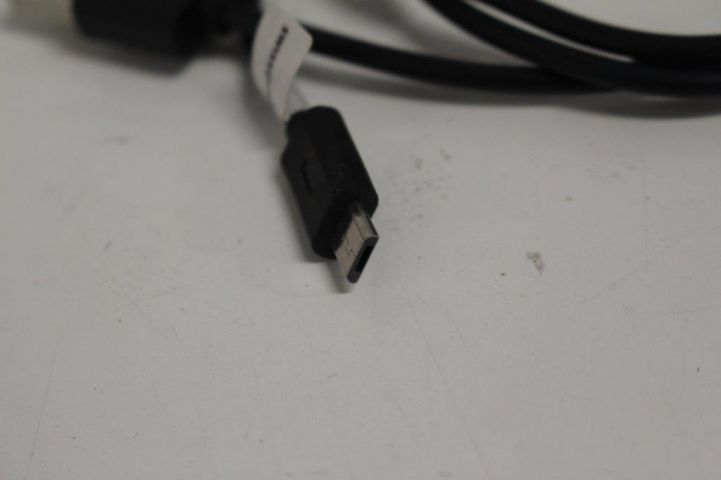 437377-14 2 mobile phones Sony Xperia