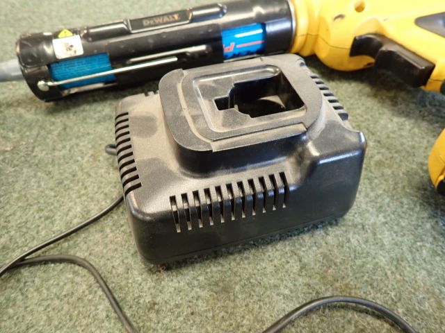 549077-5 Silicone sprayer DeWalt DC547