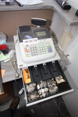 556595-7 Kassapparat Olivetti ECR 7900 & Kvittorullar