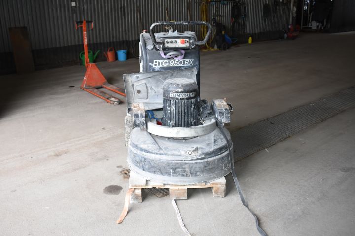 569216-3 Radio controlled concrete grinder HTC 950 RX -06
