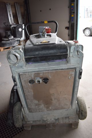 569216-15 Radio controlled concrete grinder HTC 950 RX -06