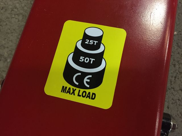 569324-4 Red Tool - Pneumatic Jack 50 Ton & 2 pcs Jack stands 15 Ton - New