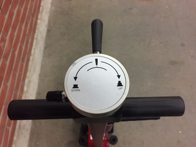 569324-8 Red Tool - Pneumatic Jack 50 Ton & 2 pcs Jack stands 15 Ton - New