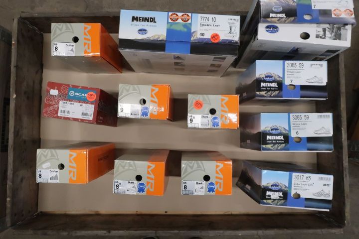568816-1 Range of outdoor shoes (Meindl, Mad Rock and others)