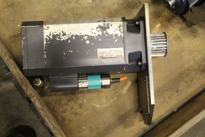 556649-4 Siemens brushless servo motor with optical encoder