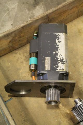 556649-7 Siemens brushless servo motor with optical encoder