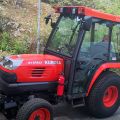 574802-7 Compact tractor Kubota STV 40 -10 (incl folding plow, sand spreader & tilt trailer)