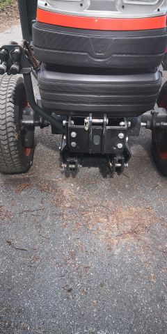 574802-11 Compact tractor Kubota STV 40 -10 (incl folding plow, sand spreader & tilt trailer)