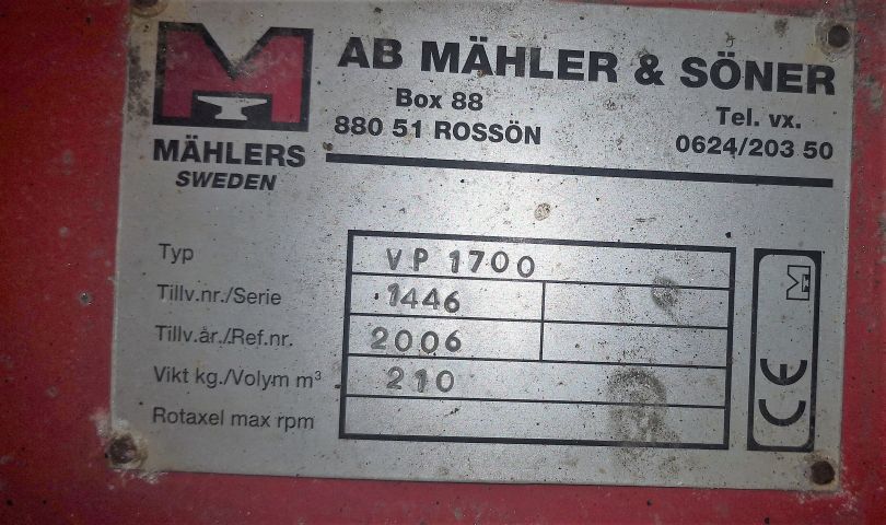 574802-36 Compact tractor Kubota STV 40 -10 (incl folding plow, sand spreader & tilt trailer)