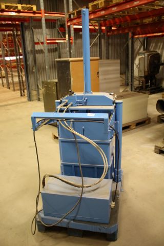 547587-2 Sopkomprimator balpress, 230V