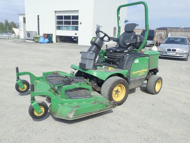 521282-1 Riding mower John Deere Series II 4WD 1445