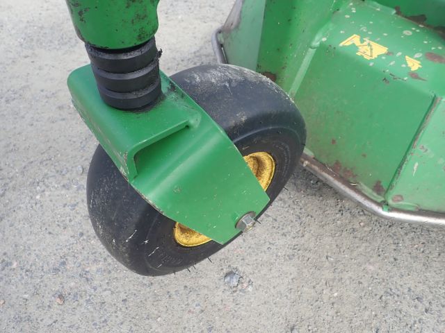 521282-24 Riding mower John Deere Series II 4WD 1445