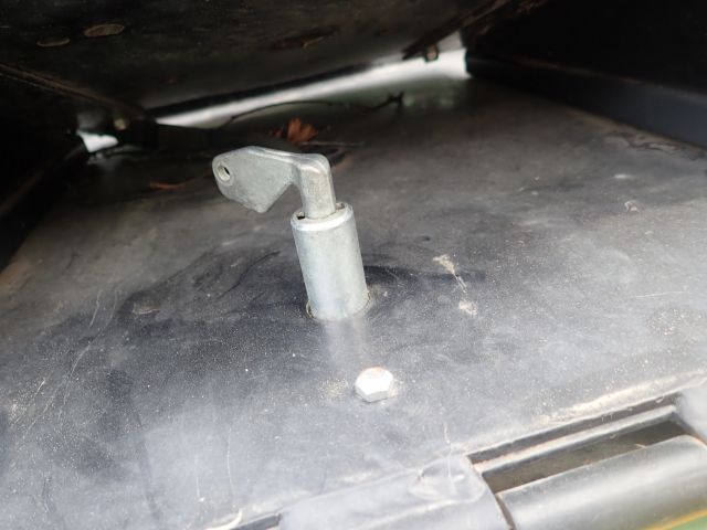 521282-51 Riding mower John Deere Series II 4WD 1445