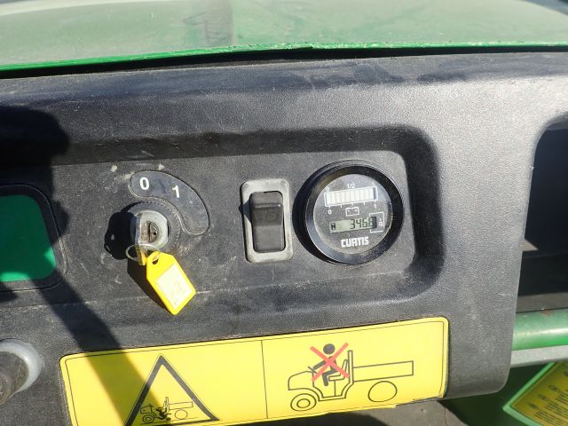 521283-14 John Deere E-Gator