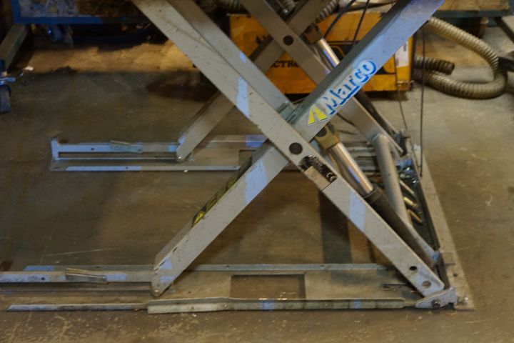 541933-5 Hydraulic lift table "Marco 100 kg"
