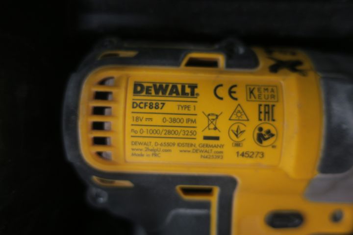532374-3 Combokit DeWALT DCK268P2T