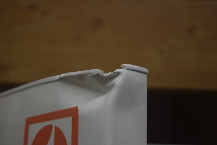 570563-3 Refrigerator Electrolux ERE3540MFW (damaged door edge) - display specimen