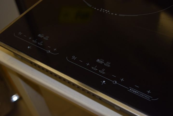 570585-5 Induction hob De Dietrich DTI308XE1 80cm - display specimen