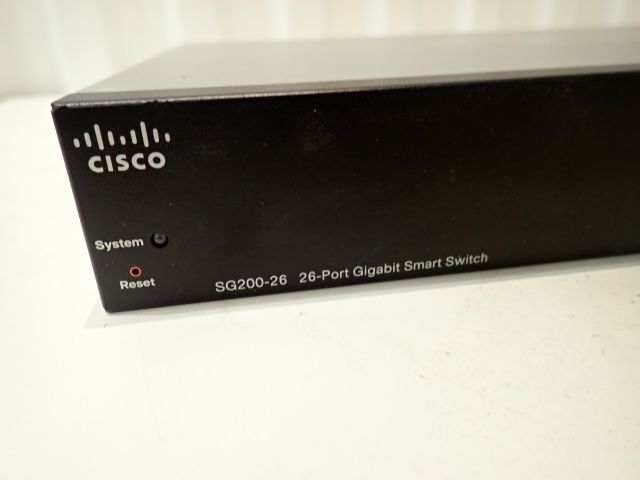 521287-3 26 ports switch Cisco SG200-26