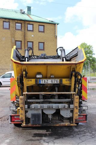581580-4 Garbage truck Iveco Daily 4 * 2 (116249 km) -2010