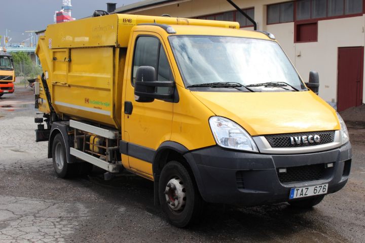 581580-7 Garbage truck Iveco Daily 4 * 2 (116249 km) -2010