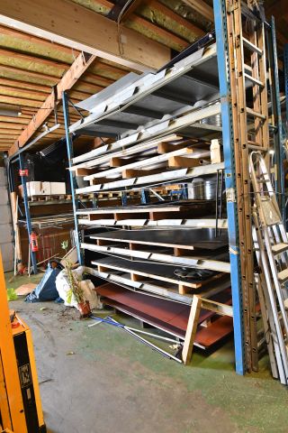 584147-1 Various new plates incl. racking