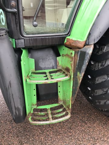585170-14 Traktor John Deere 6330 -07 (6392,5 h, frontlastare)