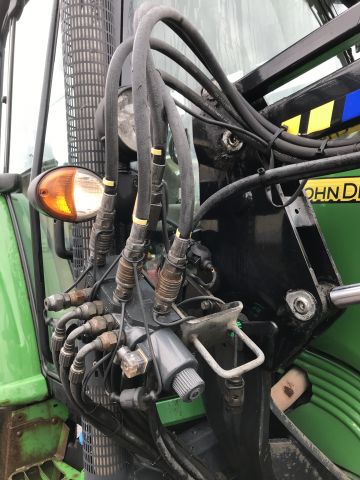 585170-20 Traktor John Deere 6330 -07 (6392,5 h, frontlastare)